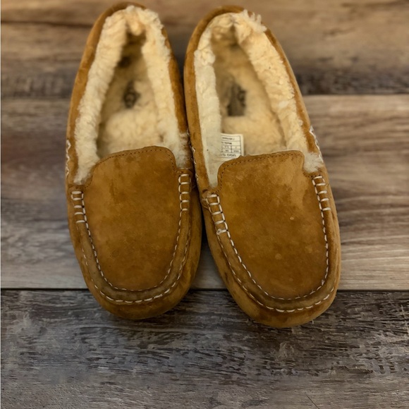 UGG Shoes - UGG Tan Sheepskin Moccasin
